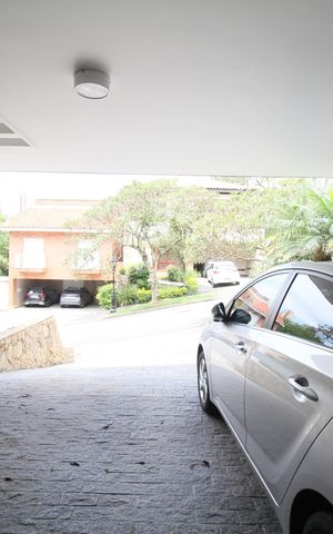 Casa à venda com 394m², 4 quartos e 4 vagasGaragem