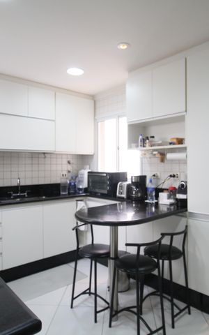 Casa à venda com 394m², 4 quartos e 4 vagasCozinha