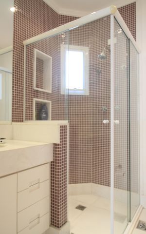 Casa à venda com 394m², 4 quartos e 4 vagasBanheiro da Suíte 2
