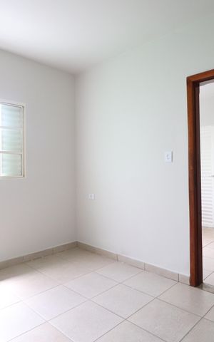 Casa para alugar com 130m², 2 quartos e 2 vagasQuarto 1 