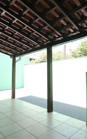 Casa para alugar com 130m², 2 quartos e 2 vagasÁrea de Serviço