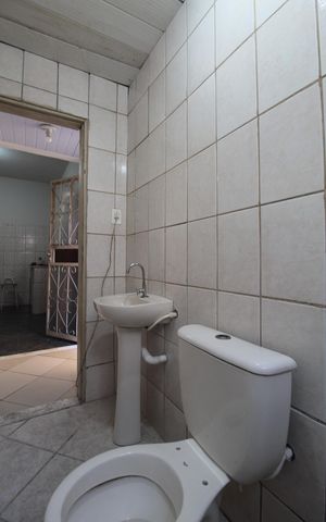 Casa para alugar com 30m², 2 quartos e sem vagaBanheiro