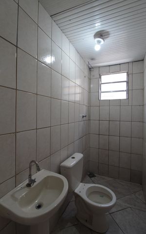 Casa para alugar com 30m², 2 quartos e sem vagaBanheiro