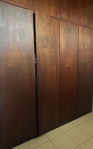 Casa para alugar com 300m², 4 quartos e 2 vagas Casa para alugar com 300m², 4 quartos e 2 vagasSuíte closet