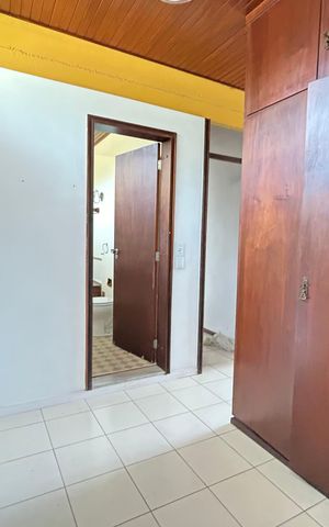 Casa para alugar com 300m², 4 quartos e 2 vagas Casa para alugar com 300m², 4 quartos e 2 vagasSuíte closet