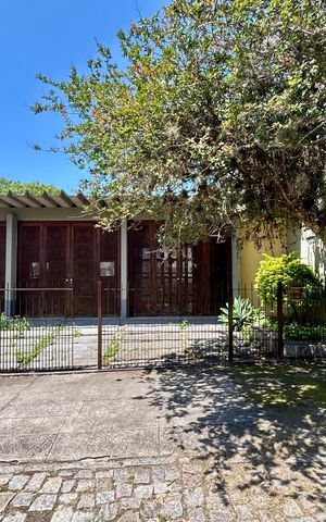 Casa para alugar com 300m², 4 quartos e 2 vagas Casa para alugar com 300m², 4 quartos e 2 vagasFachada
