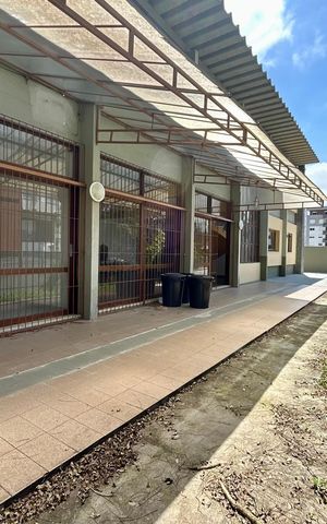 Casa para alugar com 300m², 4 quartos e 2 vagas Casa para alugar com 300m², 4 quartos e 2 vagasJardim