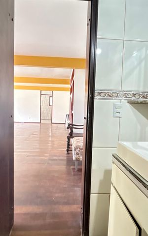 Casa para alugar com 300m², 4 quartos e 2 vagas Casa para alugar com 300m², 4 quartos e 2 vagasBanheiro