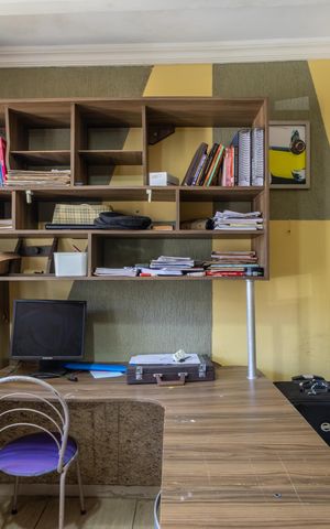 Casa de condomínio à venda com 300m², 3 quartos e 3 vagas Casa de condomínio à venda com 300m², 3 quartos e 3 vagasQuarto 3