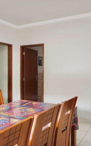 Casa à venda com 270m², 5 quartos e 10 vagas Casa à venda com 270m², 5 quartos e 10 vagasCopa