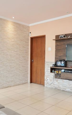 Casa à venda com 270m², 5 quartos e 10 vagas Casa à venda com 270m², 5 quartos e 10 vagasSala