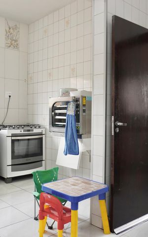 Casa à venda com 270m², 5 quartos e 10 vagas Casa à venda com 270m², 5 quartos e 10 vagasCozinha