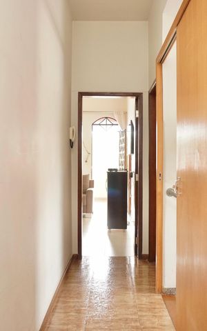 Casa à venda com 270m², 5 quartos e 10 vagas Casa à venda com 270m², 5 quartos e 10 vagasCorredor