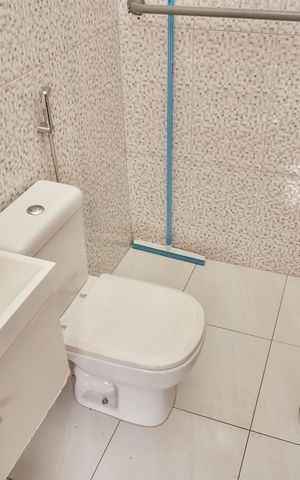 Casa à venda com 270m², 5 quartos e 10 vagas Casa à venda com 270m², 5 quartos e 10 vagasÁrea de Serviço - DCE
