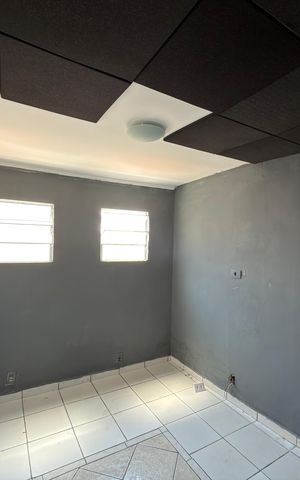 Apartamento para alugar com 150m², 3 quartos e 2 vagas Apartamento para alugar com 150m², 3 quartos e 2 vagasQuarto de Serviço