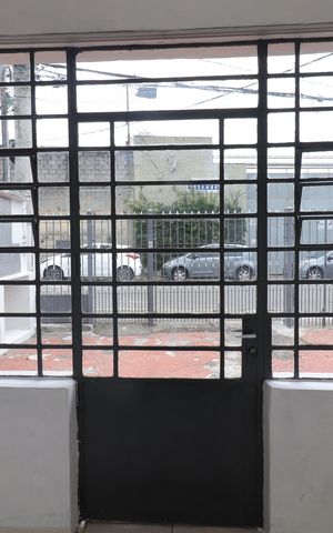 Casa para alugar com 85m², 2 quartos e 1 vagahall de entrada