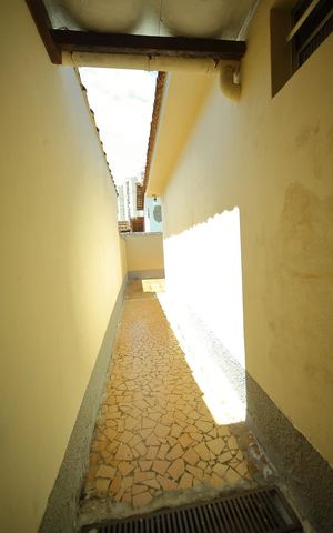Casa para alugar com 144m², 2 quartos e 2 vagasCorredor Lateral 