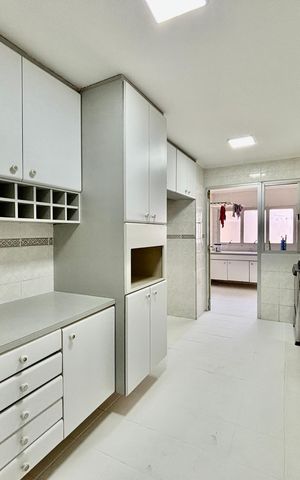 Apartamento para alugar com 178m², 4 quartos e 2 vagasCozinha 