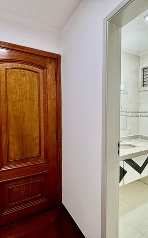 Apartamento para alugar com 178m², 4 quartos e 2 vagasBanheiro 