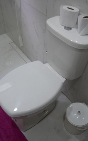Casa para alugar com 200m², 3 quartos e 2 vagasBanheiro Corredor