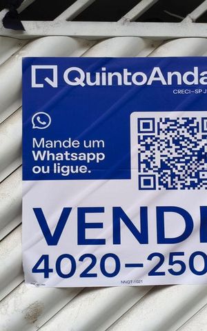 Casa para alugar com 320m², 4 quartos e 1 vaga Casa para alugar com 320m², 4 quartos e 1 vagaFachada
