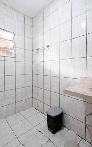 Casa para alugar com 320m², 4 quartos e 1 vagaBanheiro