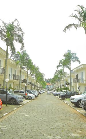 Casa de condomínio para alugar com 123m², 2 quartos e 2 vagasVista interna 