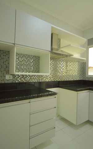 Casa de condomínio para alugar com 123m², 2 quartos e 2 vagasCozinha 