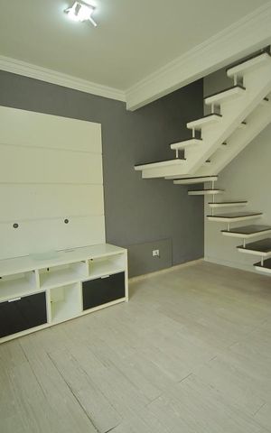 Casa de condomínio para alugar com 123m², 2 quartos e 2 vagasSala