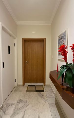 Apartamento para alugar com 320m², 3 quartos e 2 vagas Apartamento para alugar com 320m², 3 quartos e 2 vagasHall
