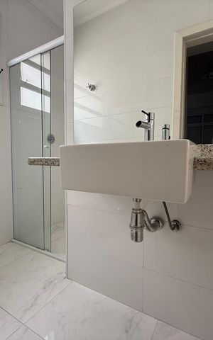 Apartamento para alugar com 320m², 3 quartos e 2 vagas Apartamento para alugar com 320m², 3 quartos e 2 vagasBanheiro 2