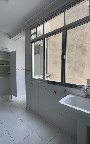 Apartamento para alugar com 320m², 3 quartos e 2 vagas Apartamento para alugar com 320m², 3 quartos e 2 vagasÁrea de Serviço