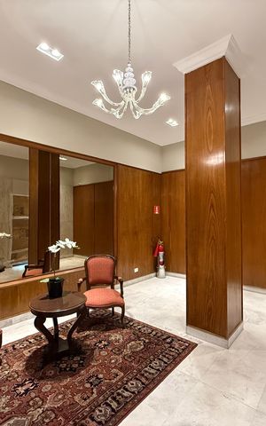 Apartamento para alugar com 320m², 3 quartos e 2 vagas Apartamento para alugar com 320m², 3 quartos e 2 vagasHall