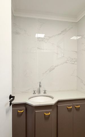 Apartamento para alugar com 62m², 2 quartos e 2 vagas Apartamento para alugar com 62m², 2 quartos e 2 vagasBanheiro