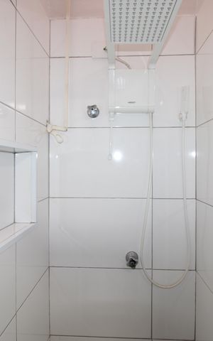 Casa de condomínio para alugar com 110m², 2 quartos e 2 vagasBanheiro