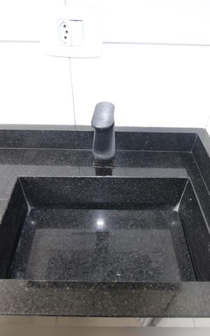 Casa de condomínio para alugar com 110m², 2 quartos e 2 vagasBanheiro da Suíte 1