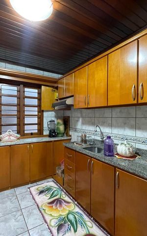 Casa à venda com 150m², 2 quartos e 3 vagas