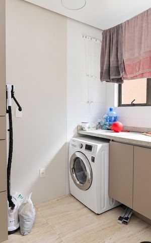Apartamento à venda com 177m², 3 quartos e 3 vagasÁrea de Serviço