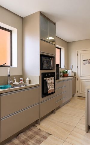 Apartamento à venda com 177m², 3 quartos e 3 vagasCozinha e Área de Serviço