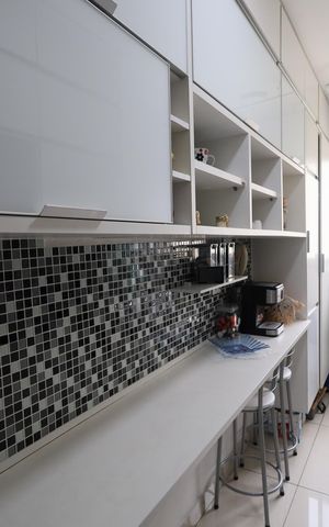 Apartamento à venda com 53m², 2 quartos e 1 vagaCozinha e Área de Serviço