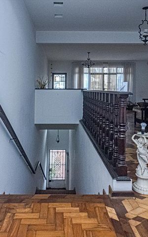 Casa à venda com 511m², 8 quartos e 10 vagas Casa à venda com 511m², 8 quartos e 10 vagasCasa 2 - Sala