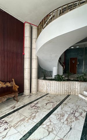 Apartamento para alugar com 96m², 2 quartos e 1 vaga Apartamento para alugar com 96m², 2 quartos e 1 vagaHall de entrada