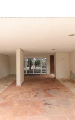 Apartamento para alugar com 72m², 2 quartos e 1 vagaEntrada do bloco
