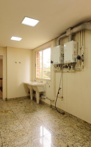 Apartamento para alugar com 315m², 4 quartos e 4 vagasÁrea de Serviço