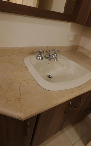 Apartamento para alugar com 315m², 4 quartos e 4 vagasBanheiro da Suíte 2 - Pia