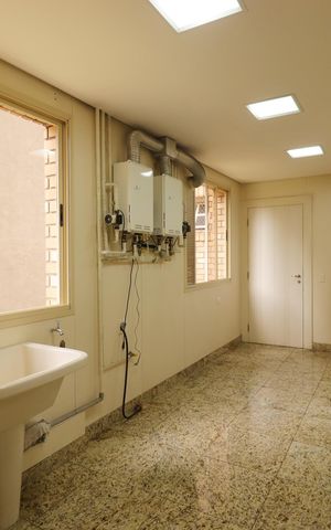 Apartamento para alugar com 315m², 4 quartos e 4 vagasÁrea de Serviço