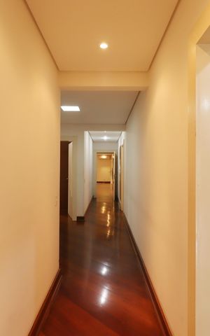 Apartamento para alugar com 315m², 4 quartos e 4 vagasCorredor