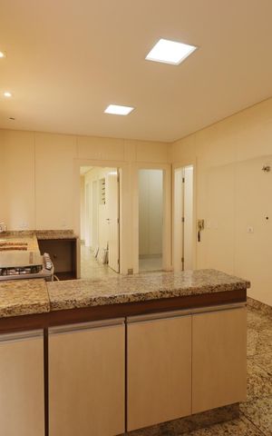 Apartamento para alugar com 315m², 4 quartos e 4 vagasCozinha
