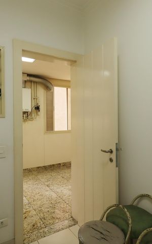 Apartamento para alugar com 315m², 4 quartos e 4 vagasQuarto de Serviço