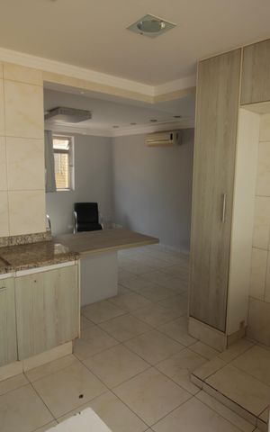 Apartamento para alugar com 81m², 2 quartos e 1 vagaCozinha e Área de Serviço